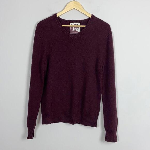 Old Navy l V-Neck Fitted Sweater Size Medium - Picture 1 of 8